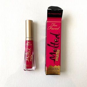Too Faced it's Happening Melted Matte Liquid Lip